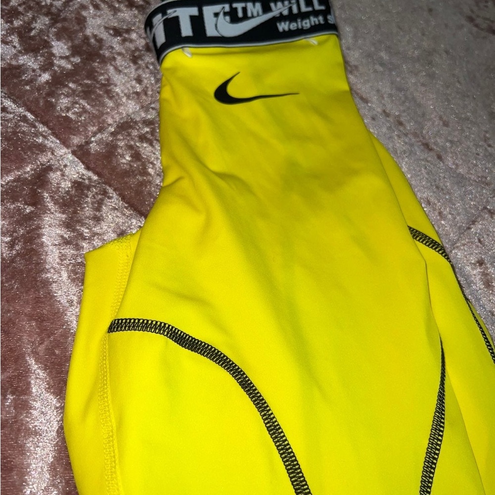 Off white Nike tights ! Worn once ! Super comfy great fit
